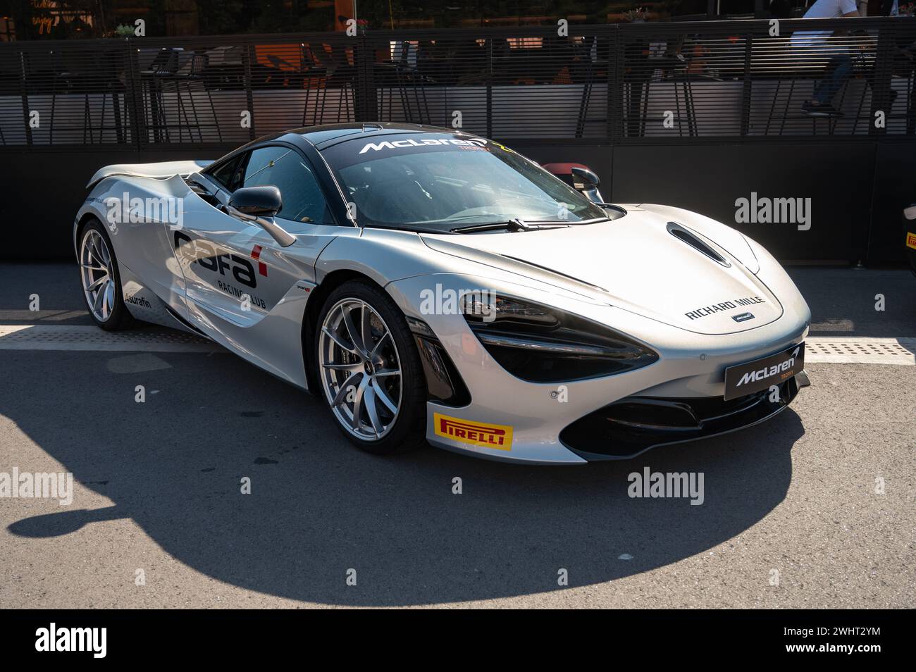 Vorderansicht eines McLaren 720 S Supersportwagens aus der Trophy Europe Stockfoto