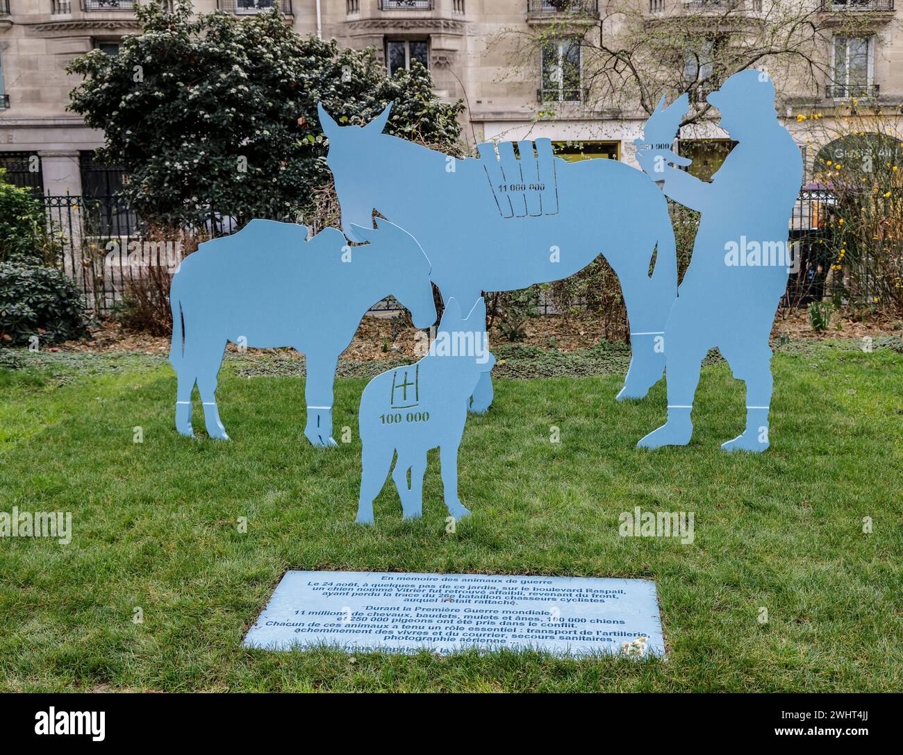 DAS NEUE KRIEGSDENKMAL IN PARIS EHRT TIERE, DIE IM DIENST GESTORBEN SIND Stockfoto