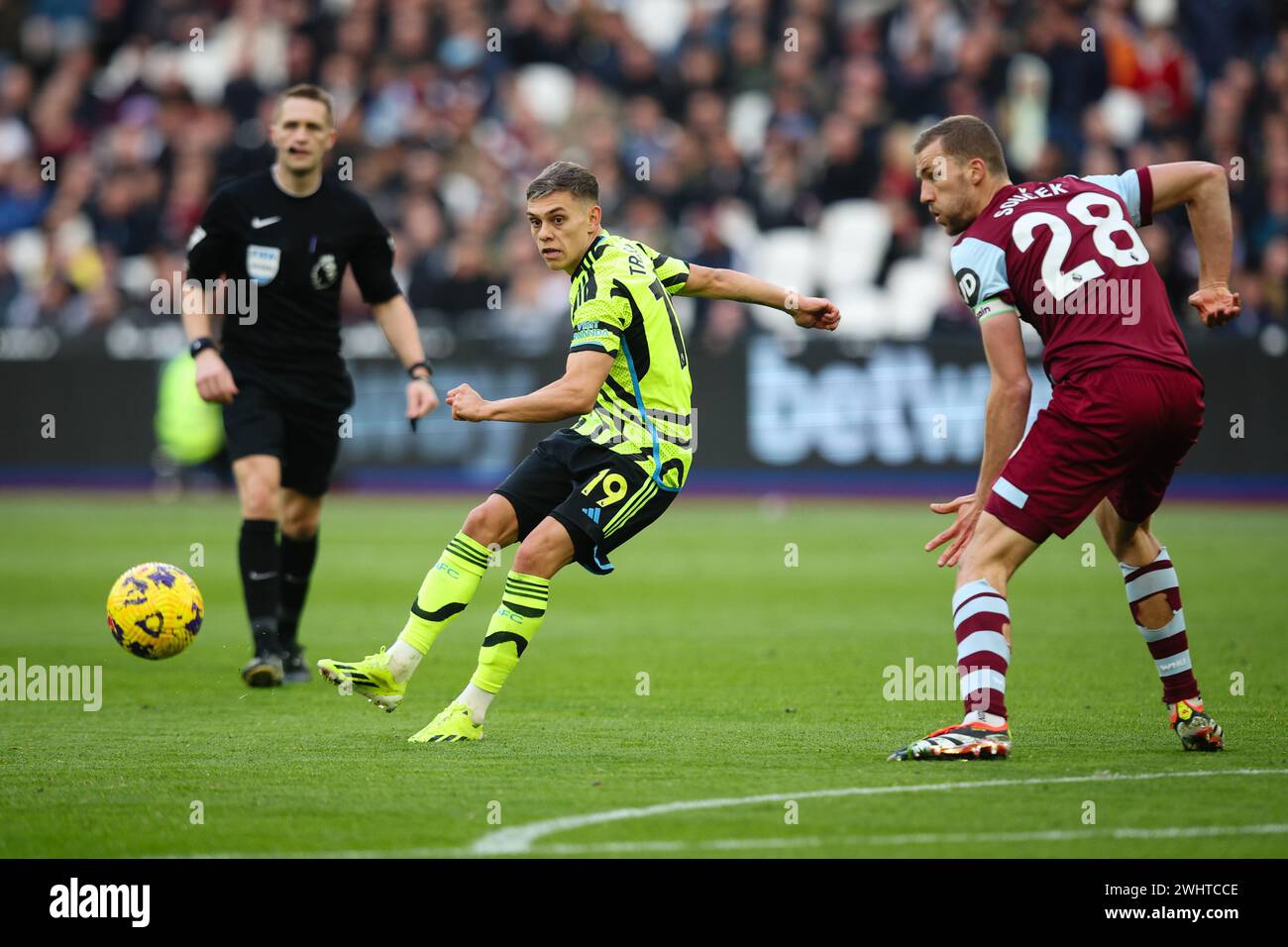 LONDON, Vereinigtes Königreich - 11. Januar 2024: Leandro Trossard von Arsenal in Aktion während des Premier League-Spiels zwischen West Ham United und Arsenal FC im London Stadium (Credit: Craig Mercer/Alamy Live News) Stockfoto