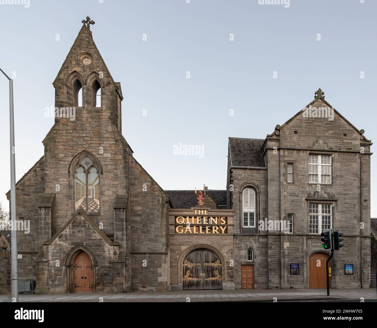 Edinburgh, Schottland - 17. Januar 2024 - die Queen's Gallery in Edinburgh ist eine Kunstgalerie und Teil des Palace of Holyroodhouse. Altstadt von Edinburgh Stockfoto