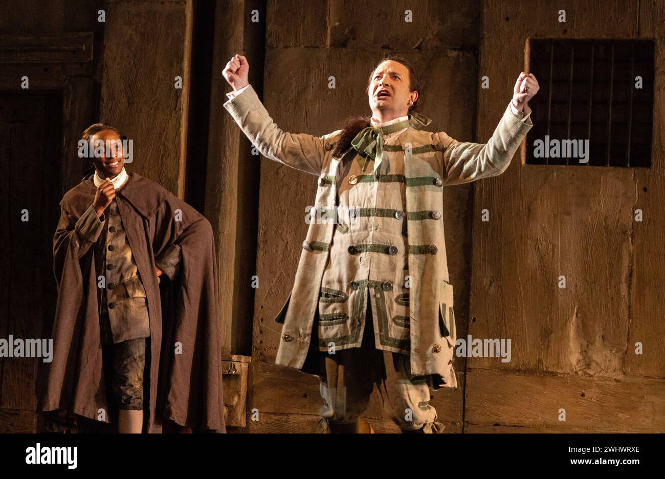 l-r: Innocent Masuku (Graf Almaviva), Charles Rice (Figaro) im BARBIER VON SEVILLA an der English National Opera (ENO), London Coliseum, London WC2 12/02/2024 Musik: Gioachino Rossini Libretto: Cesare Sterbini Dirigent: Roderick Cox Design: Tanya McCallin Original Beleuchtung: Tom Mannings Original Regisseur: Jonathan Miller Stockfoto