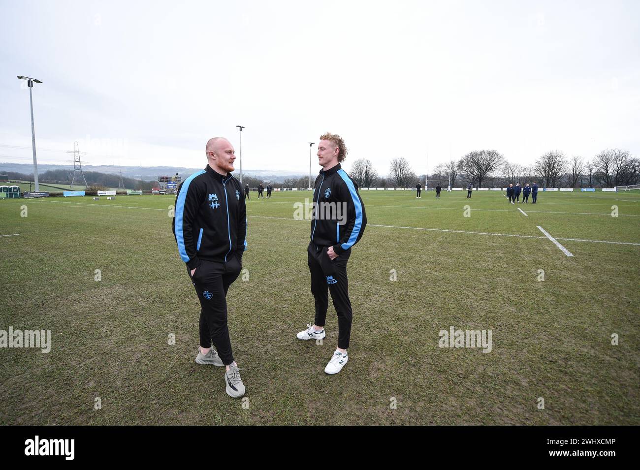Halifax, England - 7. Februar 2024 - Toby Boothroyd und Lachlan Walmsley von Wakefield Trinity. Rugby League Challenge Cup, Siddal ARLFC vs Wakefield Trinity in Chevinedge (Siddal Sports and Community Centre), Halifax, UK Dean Williams Stockfoto