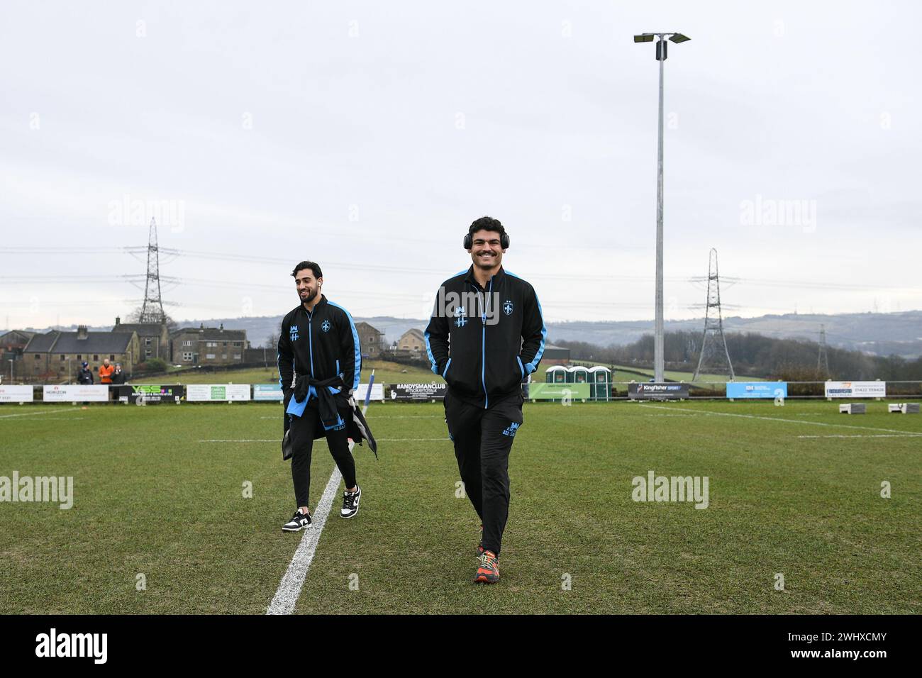 Halifax, England - 7. Februar 2024 - Romain Franco und Mathieu Cozza von Wakefield Trinity. Rugby League Challenge Cup, Siddal ARLFC vs Wakefield Trinity in Chevinedge (Siddal Sports and Community Centre), Halifax, UK Dean Williams Stockfoto