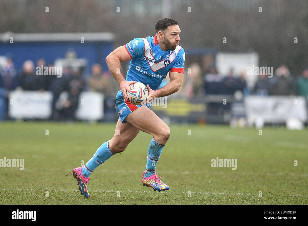 Halifax, England - 7. Februar 2024 - Luke Gale von Wakefield Trinity in Aktion. Rugby League Challenge Cup, Siddal ARLFC vs Wakefield Trinity in Chevinedge (Siddal Sports and Community Centre), Halifax, UK Dean Williams Stockfoto