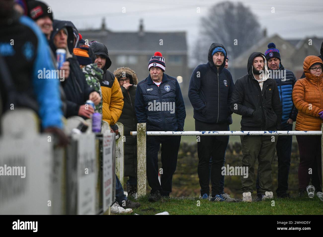 Halifax, England - 7. Februar 2024 - Wakefield Trinity Fans. Rugby League Challenge Cup, Siddal ARLFC vs Wakefield Trinity in Chevinedge (Siddal Sports and Community Centre), Halifax, UK Dean Williams Stockfoto