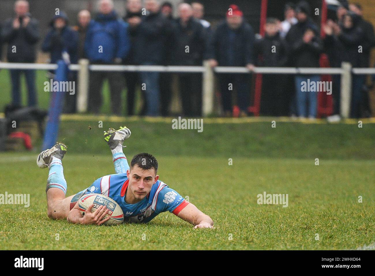 Halifax, England - 7. Februar 2024 - Oliver Pratt von Wakefield Trinity hat einen Versuch gemacht. Rugby League Challenge Cup, Siddal ARLFC vs Wakefield Trinity in Chevinedge (Siddal Sports and Community Centre), Halifax, UK Dean Williams Stockfoto