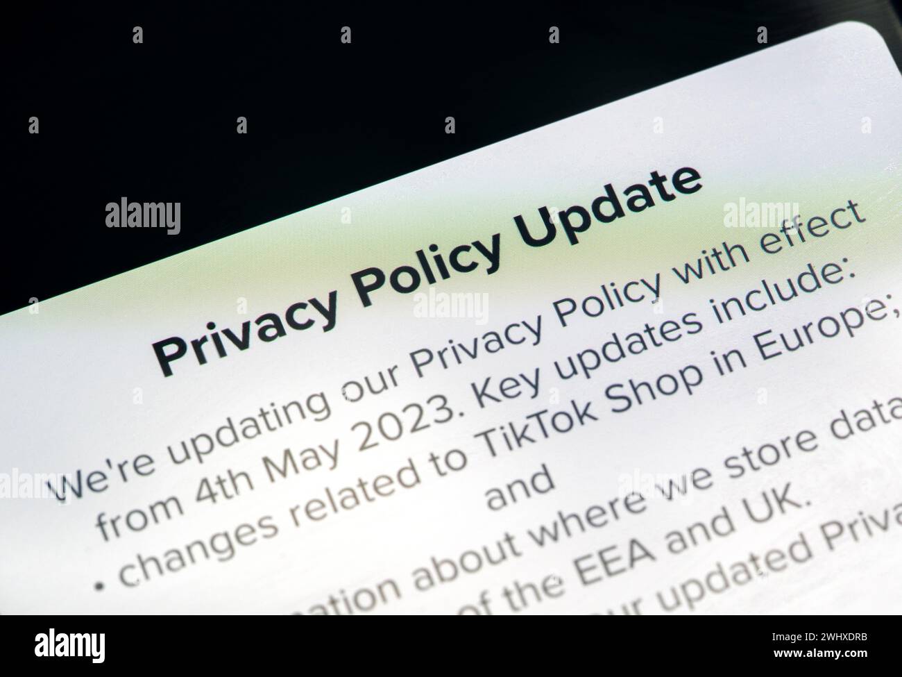 Aktualisierung der TikTok App Datenschutzrichtlinien, Bedenken bezüglich der Handhabung privater Daten von Anwendungen, gesetzliche Vorschriften und Richtlinien in den USA und Europa iOS und Android Tik Tok App dat Stockfoto