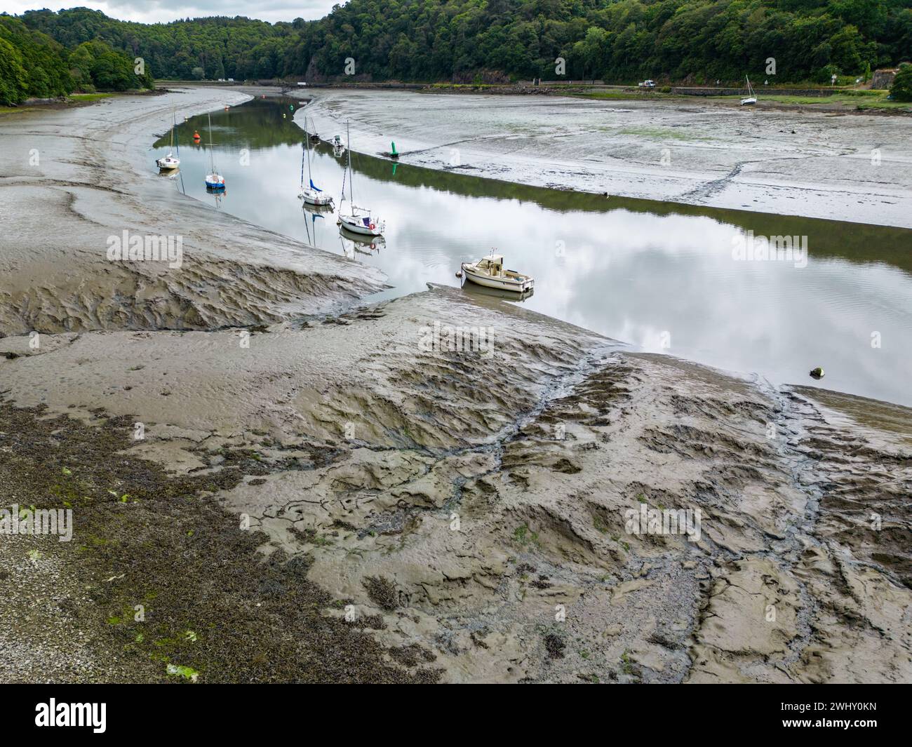 Ebbe in der Bucht von Morlaix, Bretagne Stockfoto