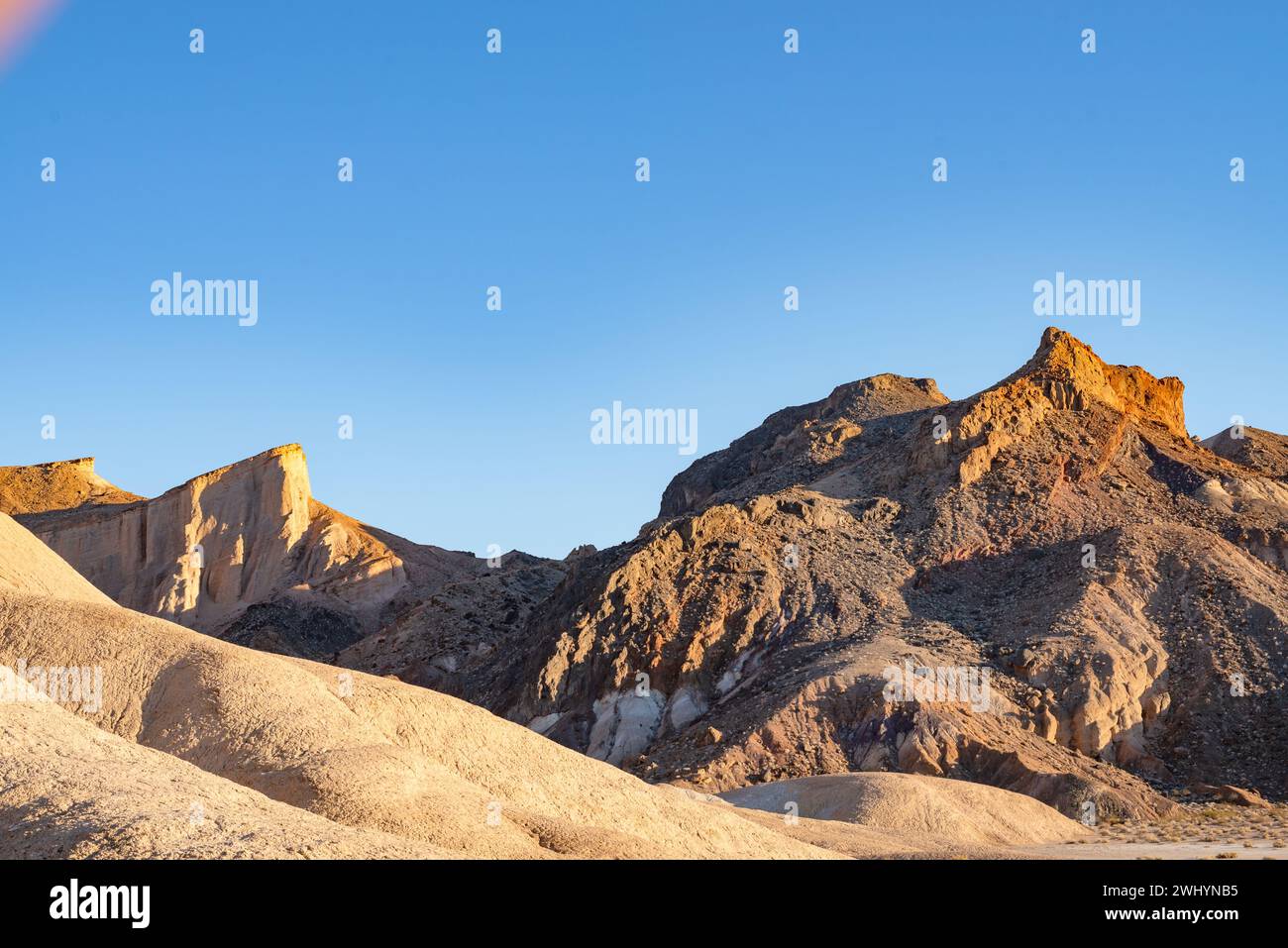 Wüste, Death Valley, Sonnenuntergang, China Ranch, Tecopa, Kalifornien, Trockene Landschaft, Golden Hour, Dämmerung, Natur Stockfoto