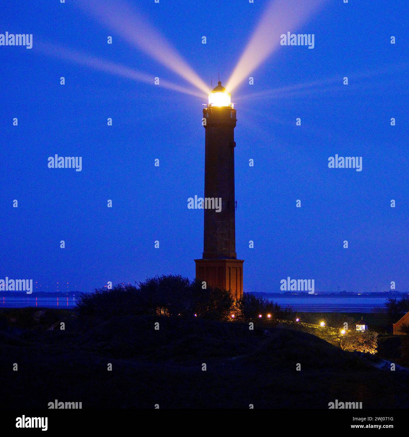Großer Leuchtturm Norderney am Abend, Norderney Island, Niedersachsen, Deutschland, Europa Stockfoto