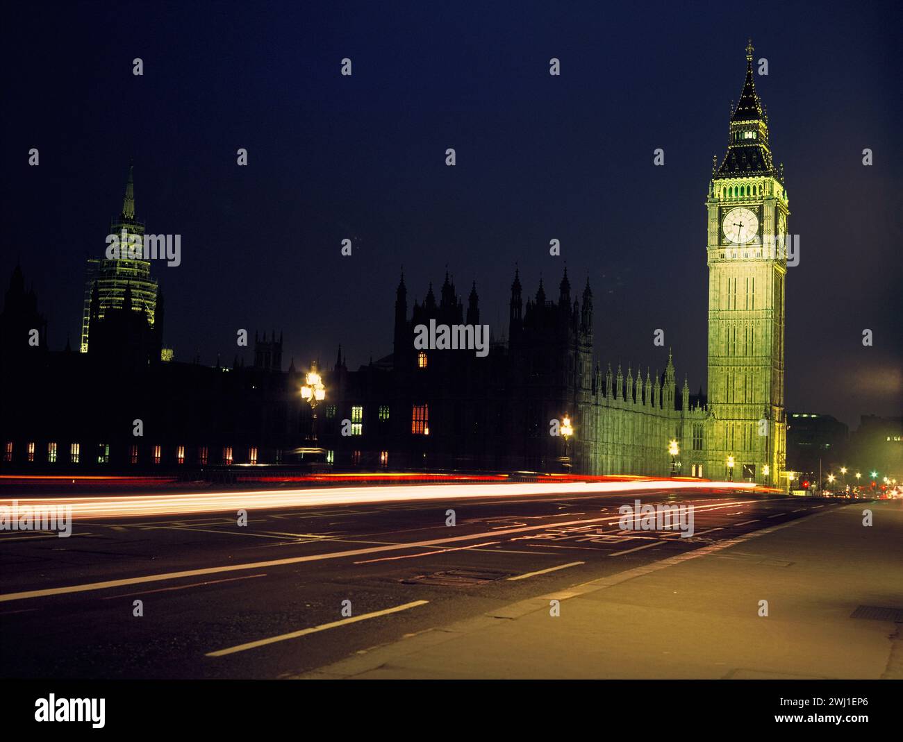 Vereinigtes Königreich. England. London. Westminster. Houses of Parliament in der Nacht. Stockfoto