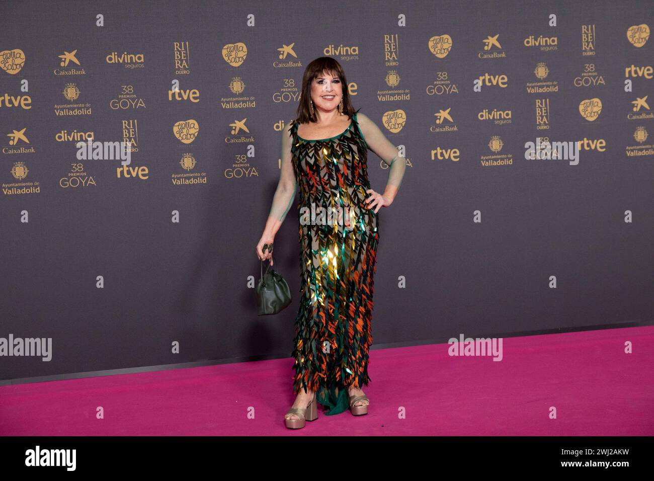 Madrid, Spanien. Februar 2024. Loles Leon nimmt am Fotobesuch „The Red Carpet at the Goya Awards 2024“ in Feria de Valladolid Teil. Quelle: SOPA Images Limited/Alamy Live News Stockfoto