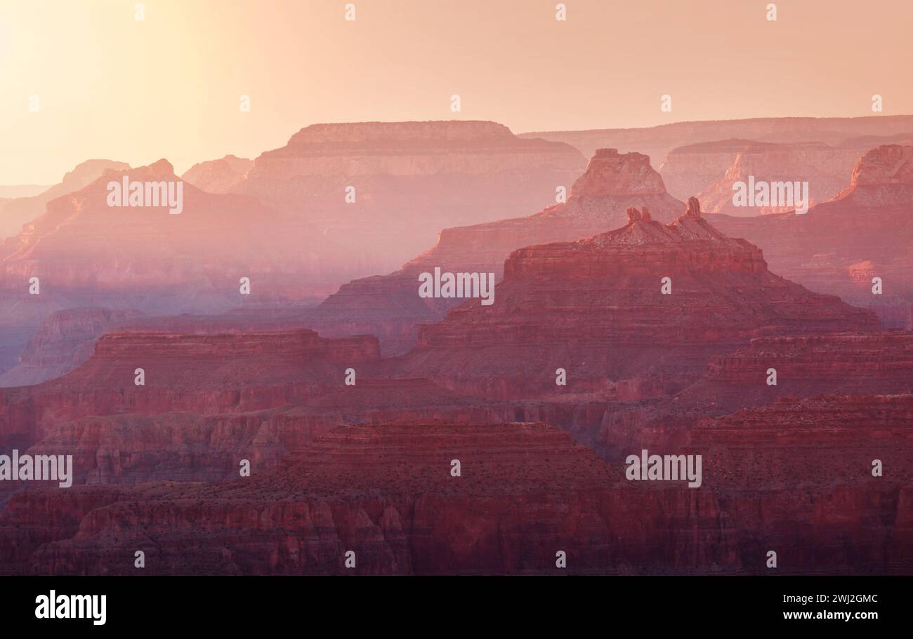 Der Grand Canyon [GrÃ¦nd ËˆkÃ¦njées™n] ist eine steile, etwa 450 Kilometer lange Schlucht im Norden des US-Bundesstaates Arizona, Stockfoto