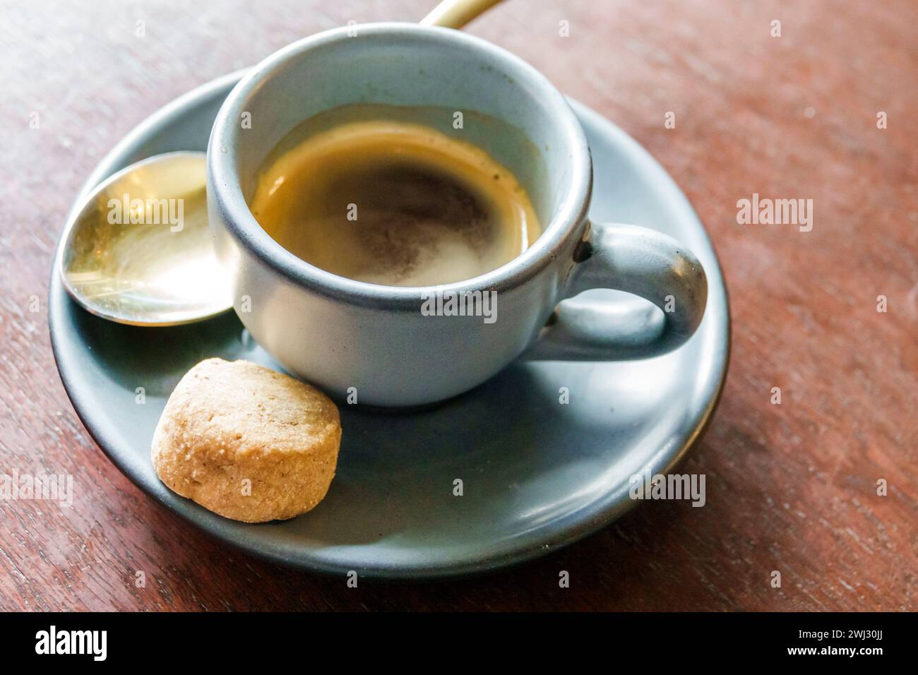 Merida Mexico, Merida Mexico, Zona Paseo Montejo Centro, Marago Coffee, Café Kaffeehaus, innen, Tasse Untertasse Espresso-Keks, Demitasse, mexikanische HISP Stockfoto