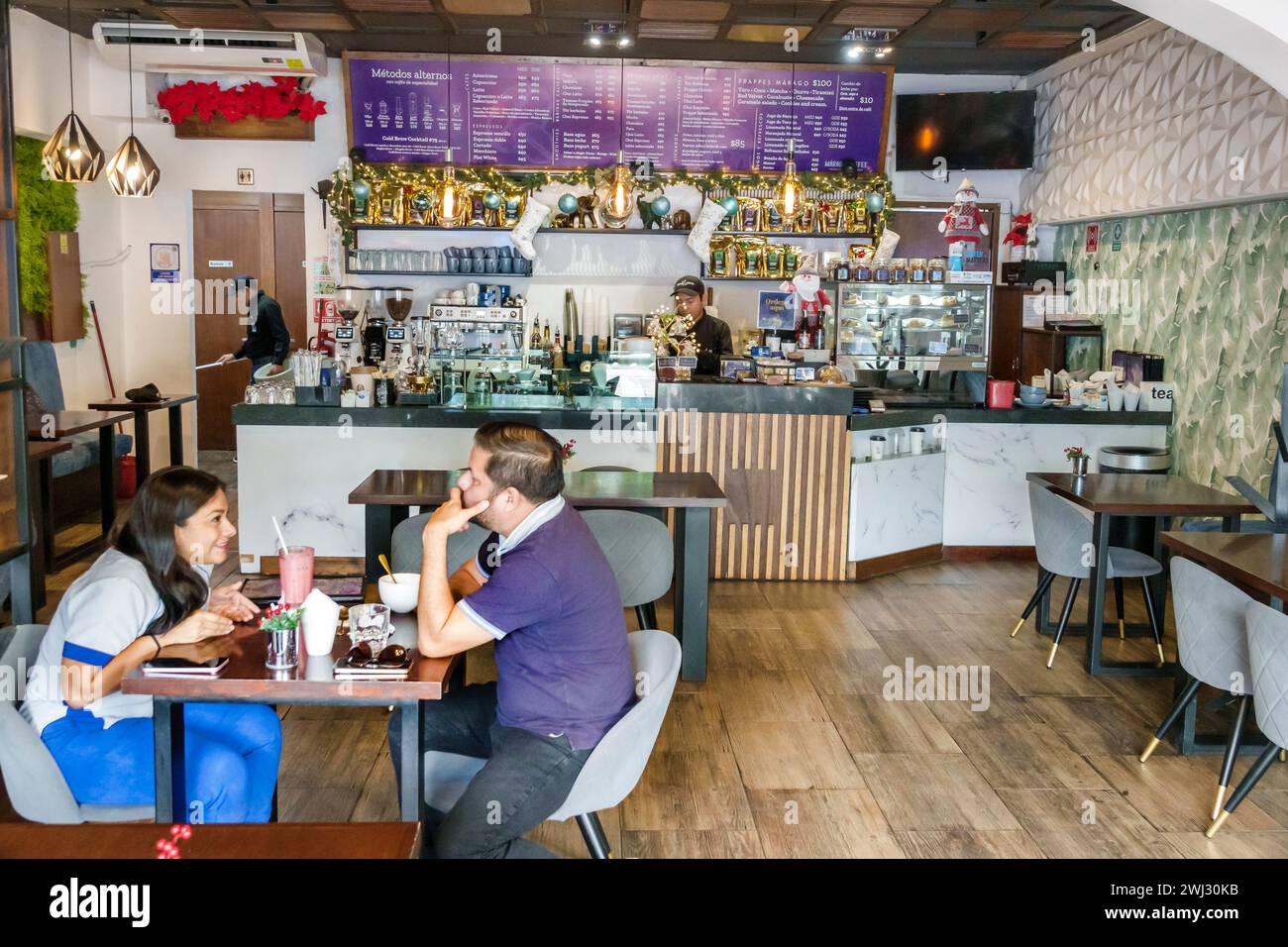 Merida Mexico, Merida Mexico, Zona Paseo Montejo Centro, Marago Coffee, Café Kaffeehaus, Inneneinrichtung, Männer Männer männlich, Frauen weiblich, Erwachsene Stockfoto