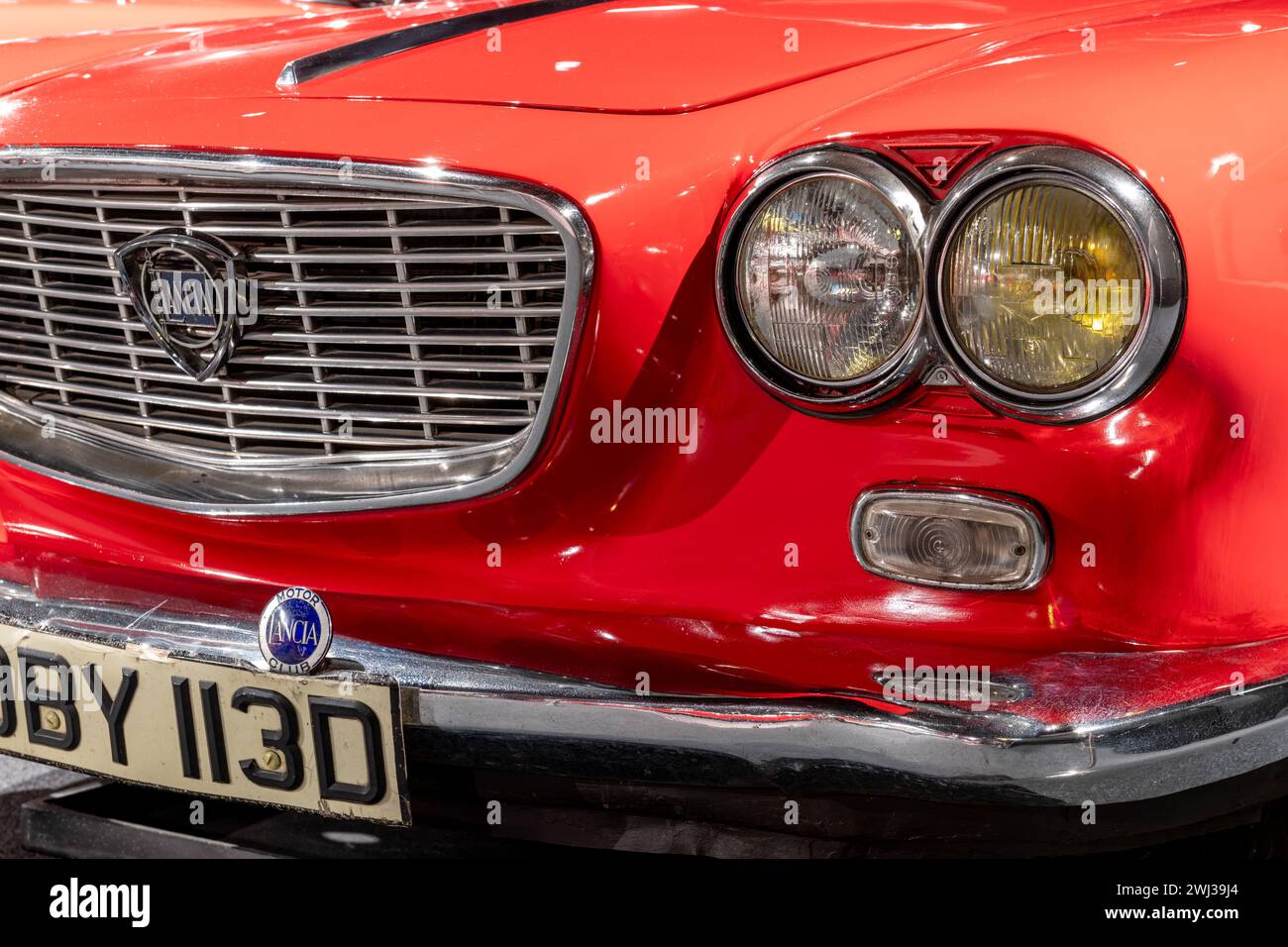 Sparkford.Somerset.Vereinigtes Königreich.7. Januar 2024.Ein Lancia Flavia Cabriolet aus dem Jahr 1966 ist im Haynes Motor Museum in Somerset zu sehen Stockfoto