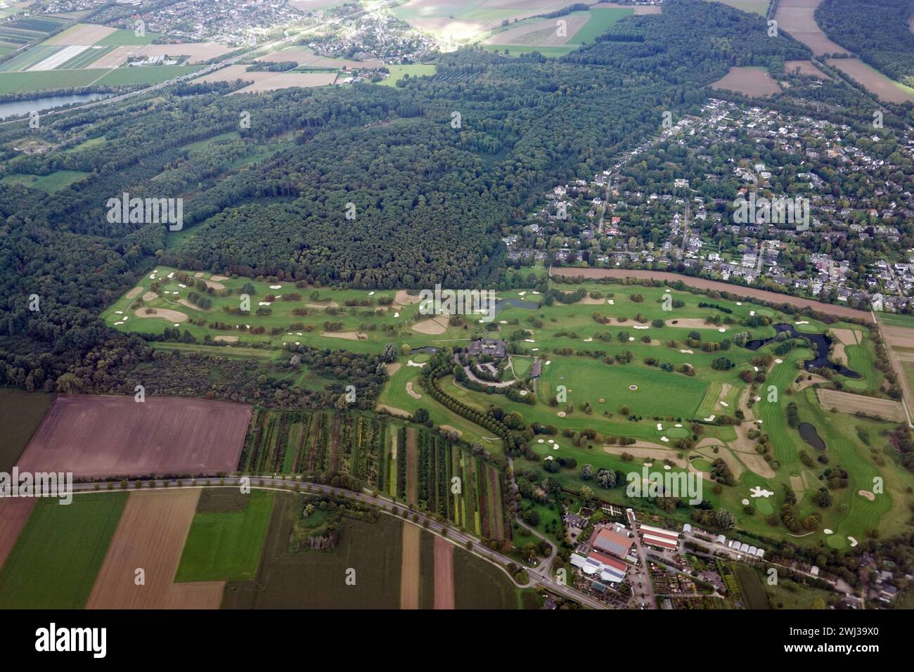 Blick aus der Vogelperspektive auf den Golfplatz Meerbusch Stockfoto