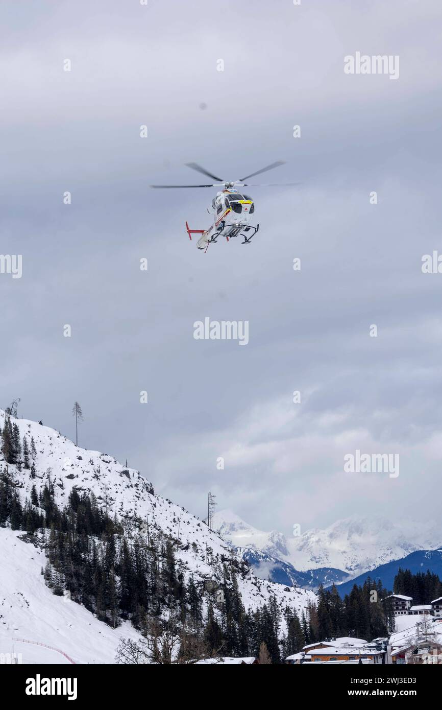 12.02.2024, Zauchensee, AUT, unterwegs in Salzburg, Themenbild, Verschiedene Themenbilder, Symbolbild, Notarzthubschrauber, im Bild Rettungshubschrauber, Notarzthubschrauber, erste Hilfe, Martin, Flugrettung, *** 12 02 2024, Zauchensee, AUT, unterwegs in Salzburg, Themenbild, verschiedene Themenbilder, Symbolbild, Nothubschrauber, auf dem Bild Rettungshubschrauber, Notfallhubschrauber, erste Hilfe, Martin, Luftrettung, Stockfoto