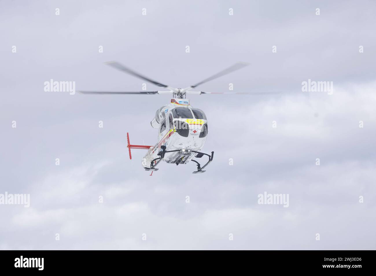 12.02.2024, Zauchensee, AUT, unterwegs in Salzburg, Themenbild, Verschiedene Themenbilder, Symbolbild, Notarzthubschrauber, im Bild Rettungshubschrauber, Notarzthubschrauber, erste Hilfe, Martin, Flugrettung, *** 12 02 2024, Zauchensee, AUT, unterwegs in Salzburg, Themenbild, verschiedene Themenbilder, Symbolbild, Nothubschrauber, auf dem Bild Rettungshubschrauber, Notfallhubschrauber, erste Hilfe, Martin, Luftrettung, Stockfoto