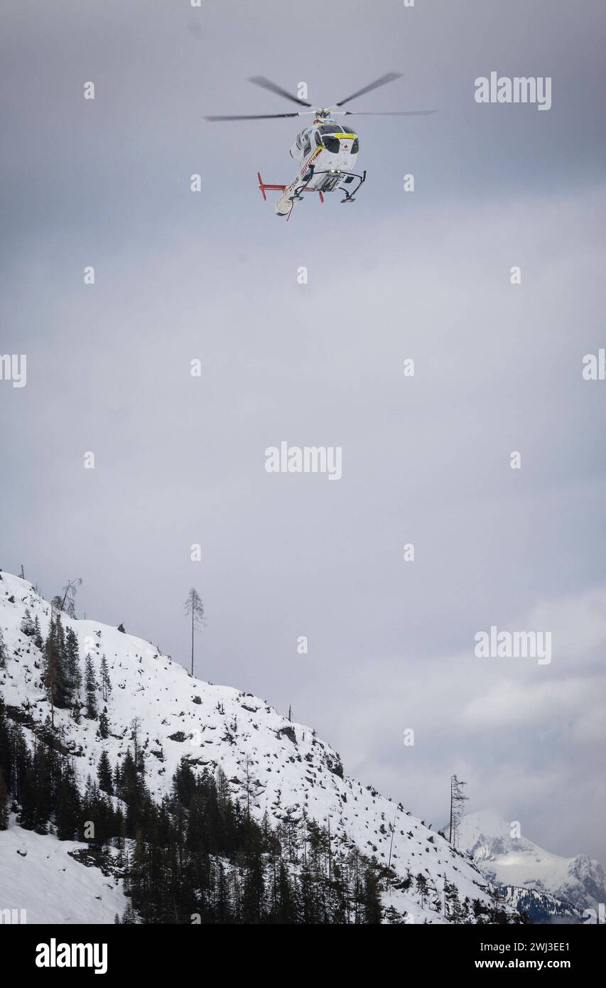 12.02.2024, Zauchensee, AUT, unterwegs in Salzburg, Themenbild, Verschiedene Themenbilder, Symbolbild, Notarzthubschrauber, im Bild Rettungshubschrauber, Notarzthubschrauber, erste Hilfe, Martin, Flugrettung, *** 12 02 2024, Zauchensee, AUT, unterwegs in Salzburg, Themenbild, verschiedene Themenbilder, Symbolbild, Nothubschrauber, auf dem Bild Rettungshubschrauber, Notfallhubschrauber, erste Hilfe, Martin, Luftrettung, Stockfoto