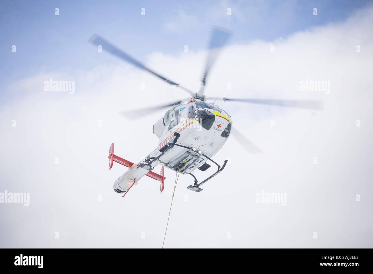 12.02.2024, Zauchensee, AUT, unterwegs in Salzburg, Themenbild, Verschiedene Themenbilder, Symbolbild, Notarzthubschrauber, im Bild Rettungshubschrauber, Notarzthubschrauber, erste Hilfe, Martin, Flugrettung, *** 12 02 2024, Zauchensee, AUT, unterwegs in Salzburg, Themenbild, verschiedene Themenbilder, Symbolbild, Nothubschrauber, auf dem Bild Rettungshubschrauber, Notfallhubschrauber, erste Hilfe, Martin, Luftrettung, Stockfoto