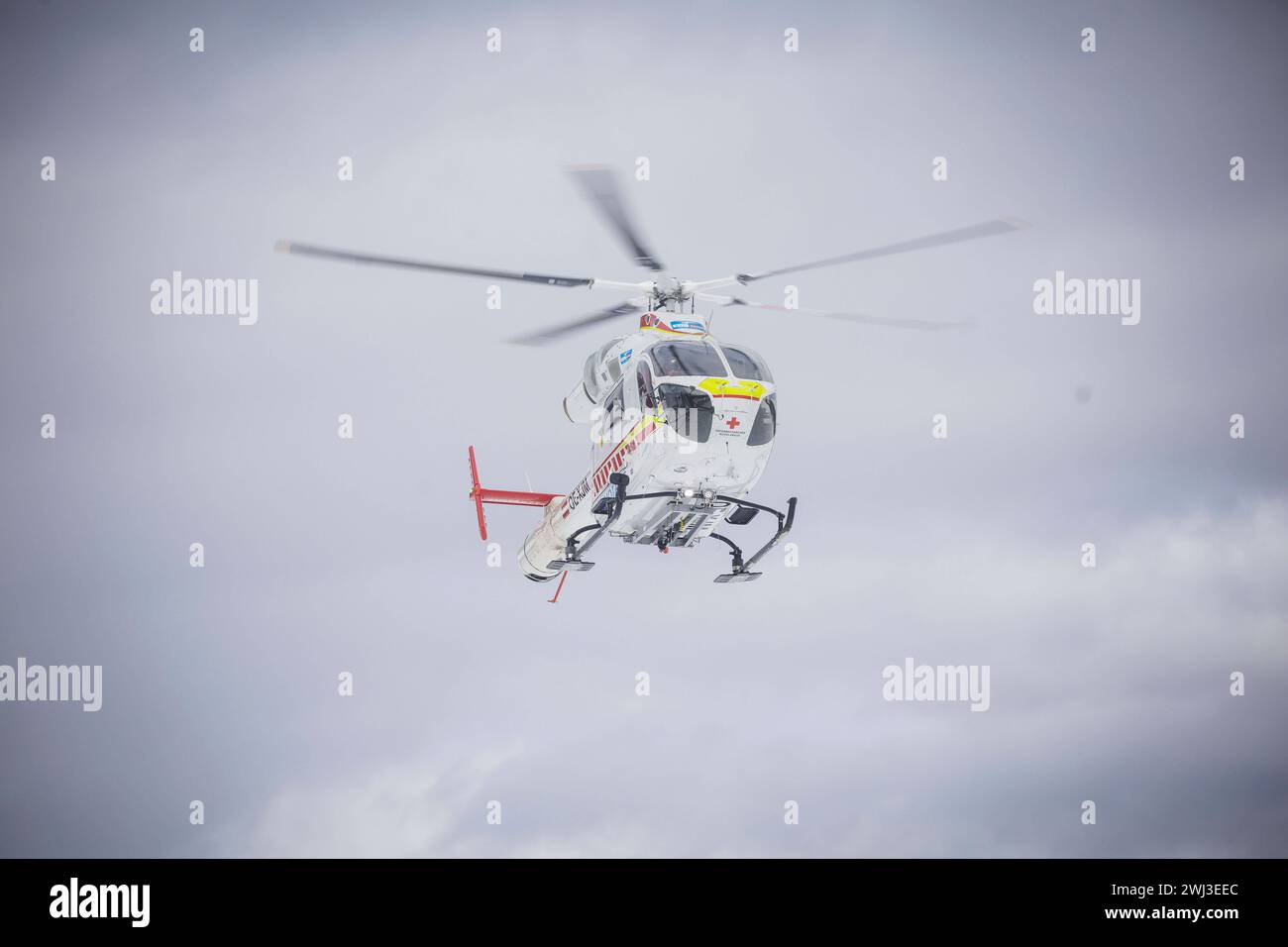 12.02.2024, Zauchensee, AUT, unterwegs in Salzburg, Themenbild, Verschiedene Themenbilder, Symbolbild, Notarzthubschrauber, im Bild Rettungshubschrauber, Notarzthubschrauber, erste Hilfe, Martin, Flugrettung, *** 12 02 2024, Zauchensee, AUT, unterwegs in Salzburg, Themenbild, verschiedene Themenbilder, Symbolbild, Nothubschrauber, auf dem Bild Rettungshubschrauber, Notfallhubschrauber, erste Hilfe, Martin, Luftrettung, Stockfoto