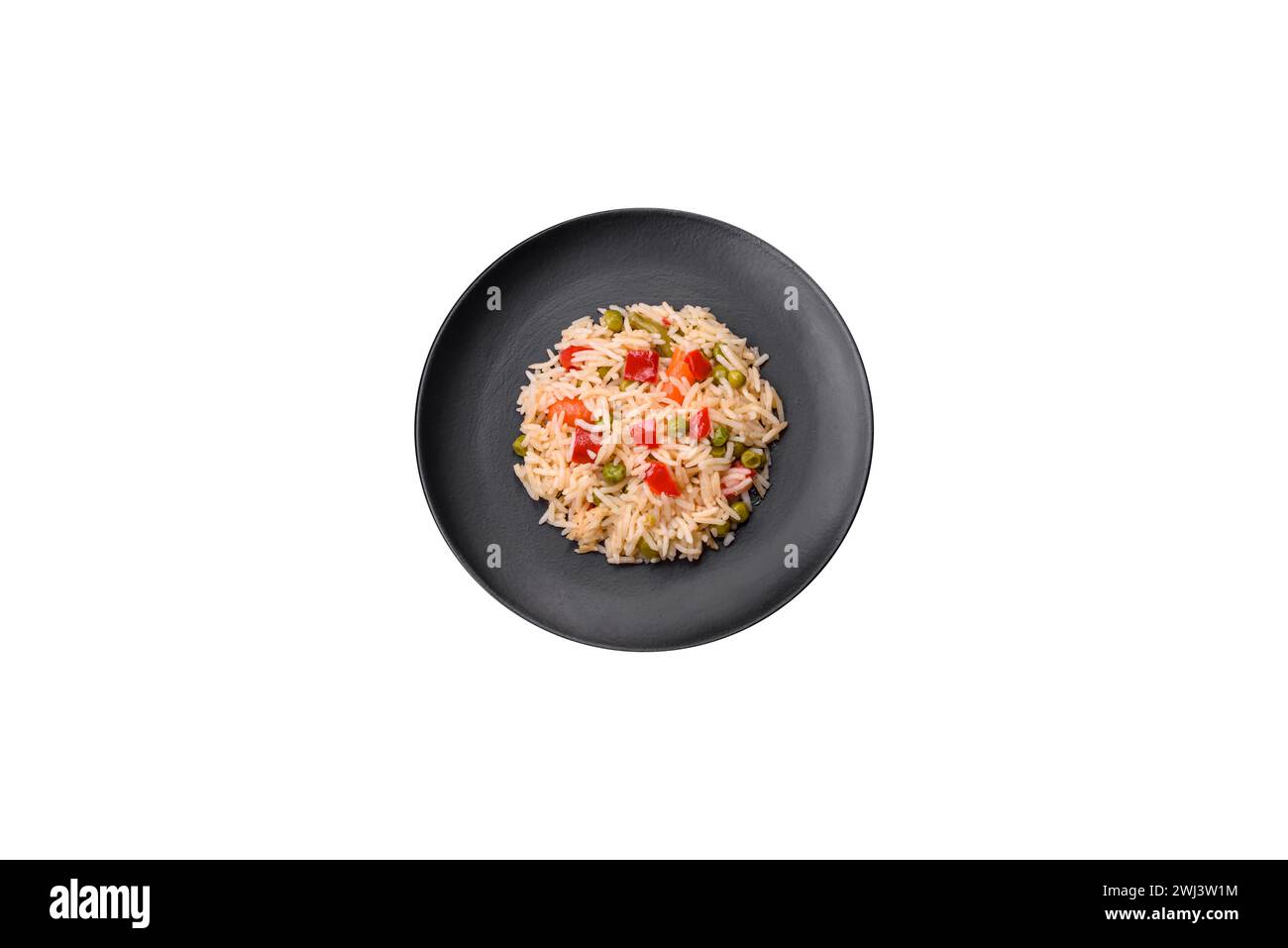 Köstlicher gekochter Reis mit Gemüsepaprika, Karotten, Erbsen und Spargelbohnen Stockfoto