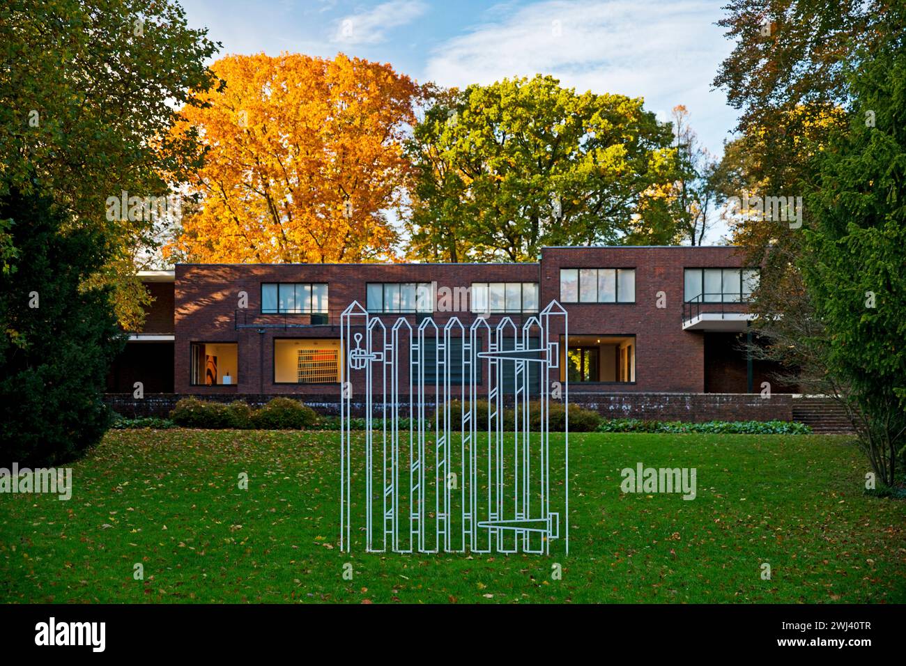 Haus lange von Ludwig Mies van der Rohe im Stil der klassischen Moderne, Krefeld, Deutschland, Europa Stockfoto