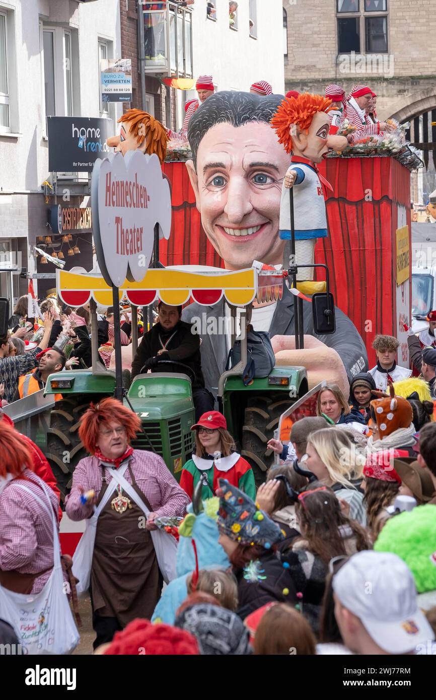 Karneval, Rosenmontag in Köln in der Severinstraße im Vringsviertel, wo Köln noch immer am originellsten ist. Stockfoto