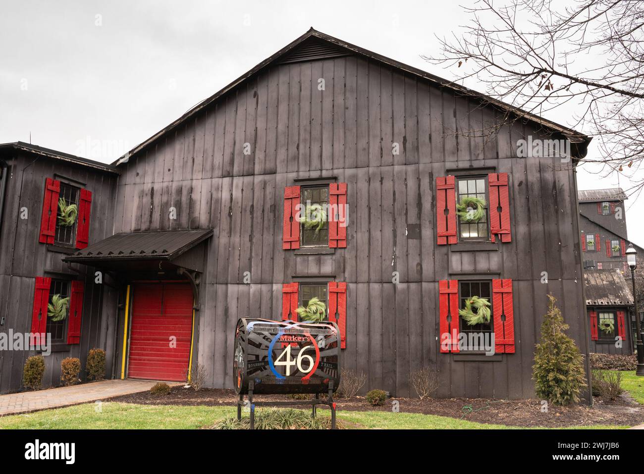 Loretto, Kentucky - 26. Januar 2024: Blick auf die Star Hill Farm, die Brennerei Mark Bourbon Whiskey und den Campus entlang des Bourbon Trail im ländlichen K Stockfoto