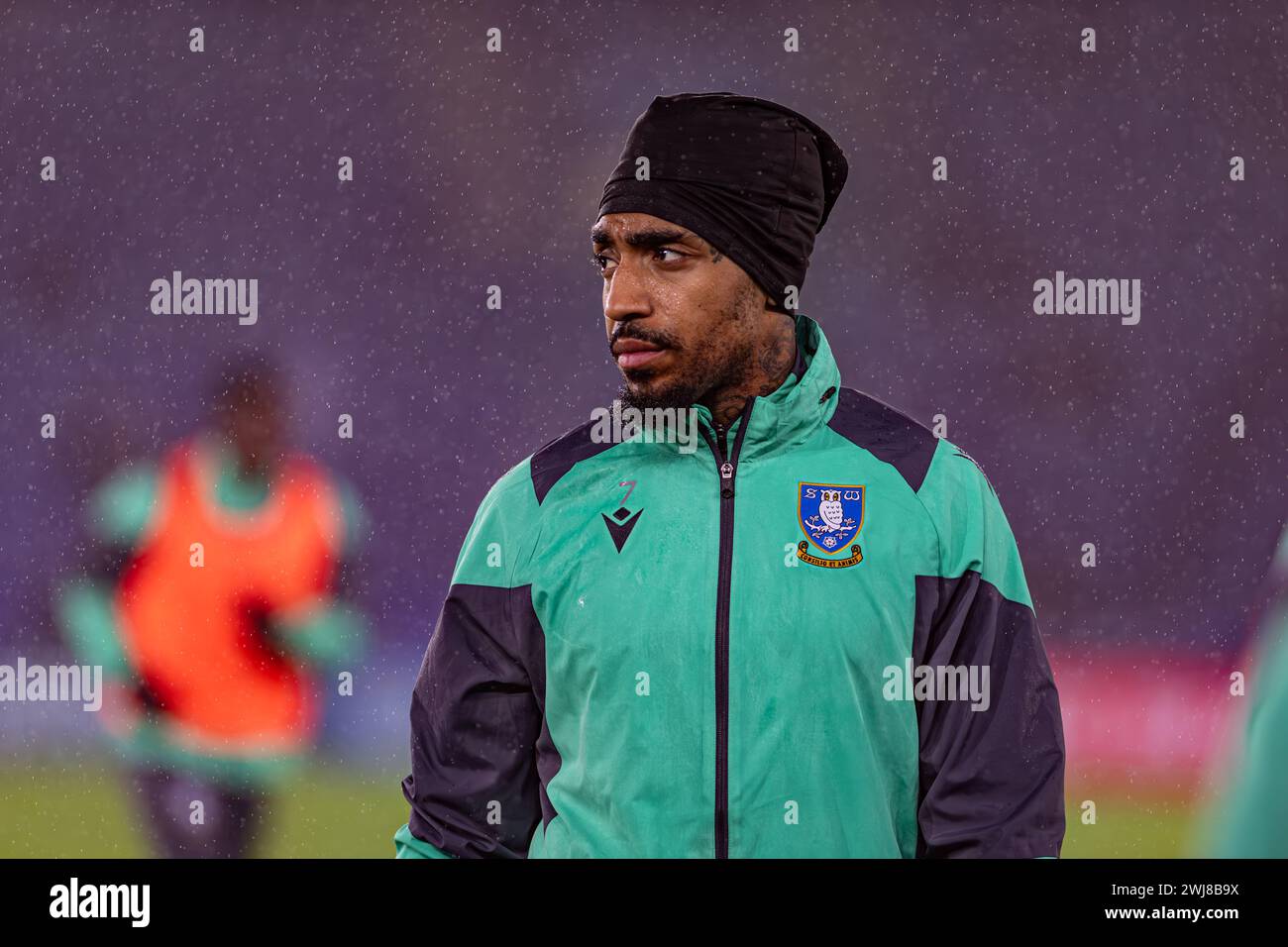 King Power Stadium, Leicester, Großbritannien. Februar 2024. EFL Championship Football, Leicester City gegen Sheffield Wednesday; Mallik Wilks von Sheffield Wednesday während des Aufwärmens vor dem Spiel in The Raain Credit: Action Plus Sports/Alamy Live News Stockfoto