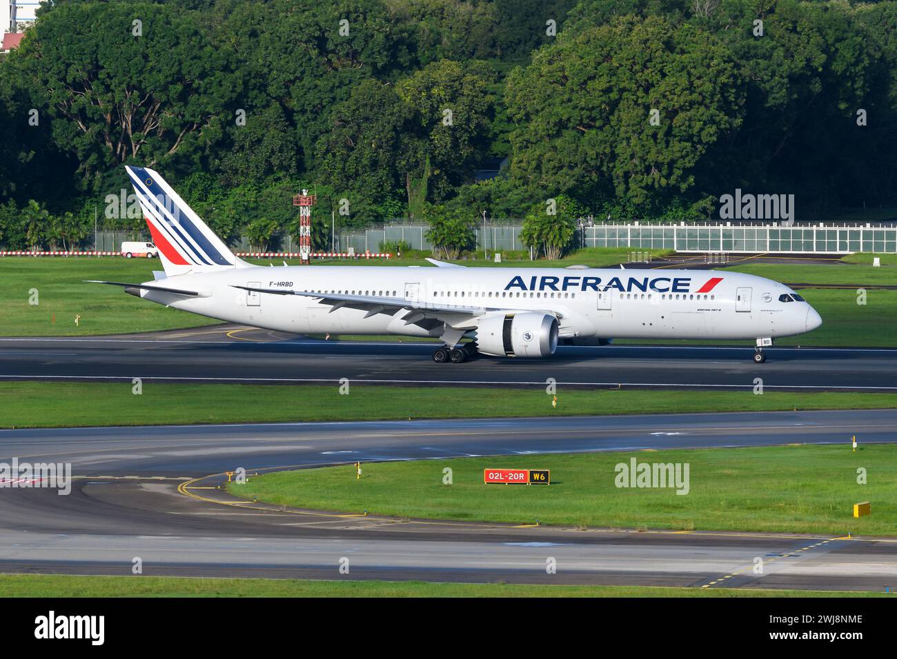 Air France Boeing 787-8 Landung. Flugzeug B787 von der französischen Fluggesellschaft AirFrance kommt an. Das Flugzeug, bekannt als Dreamliner, gehört zur Air France. Stockfoto