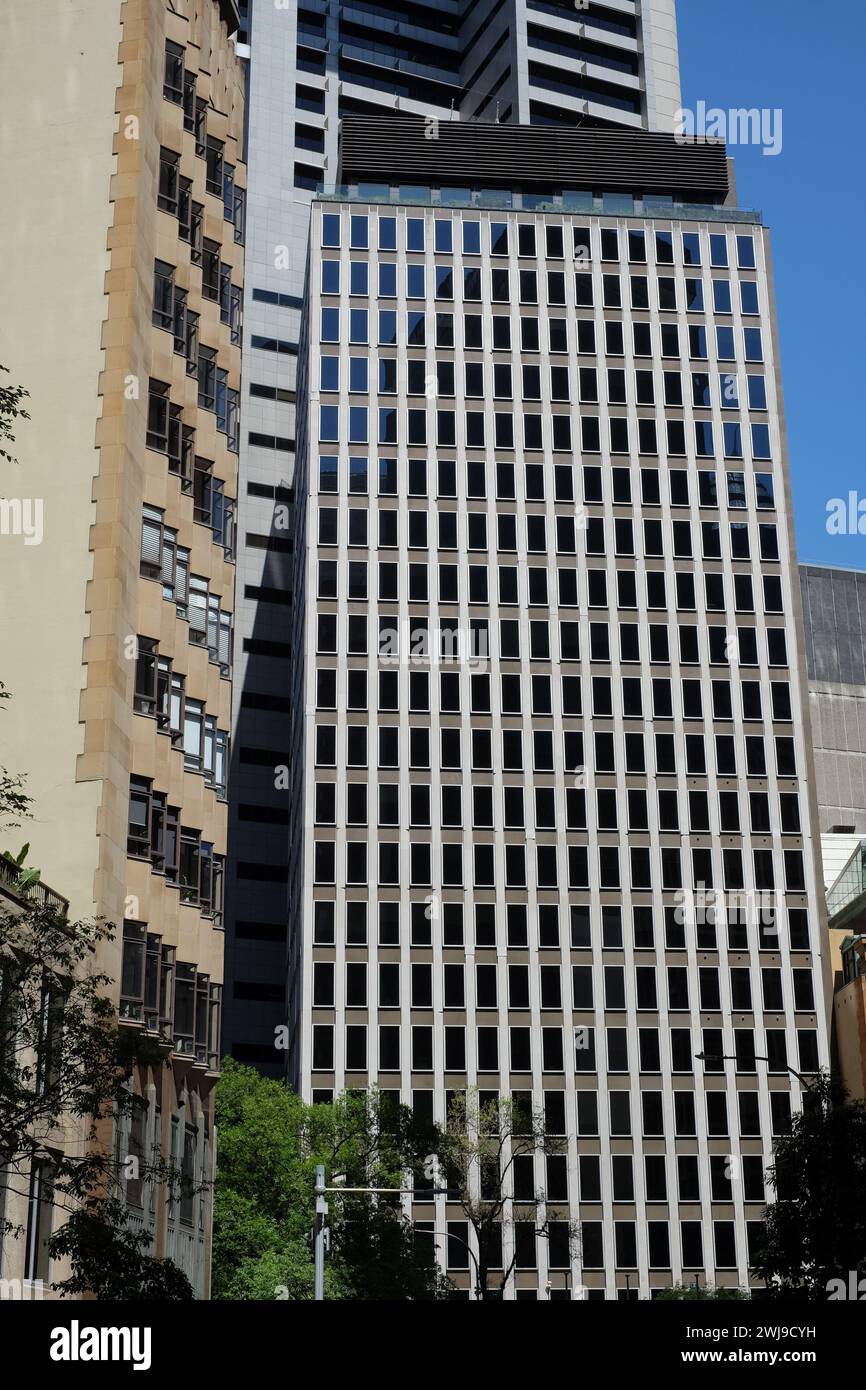 1 Castlereagh Street ein renovierter Büroturm und links die Art déco-Fassade des City Mutual Life Assurance Building Bligh Street Stockfoto