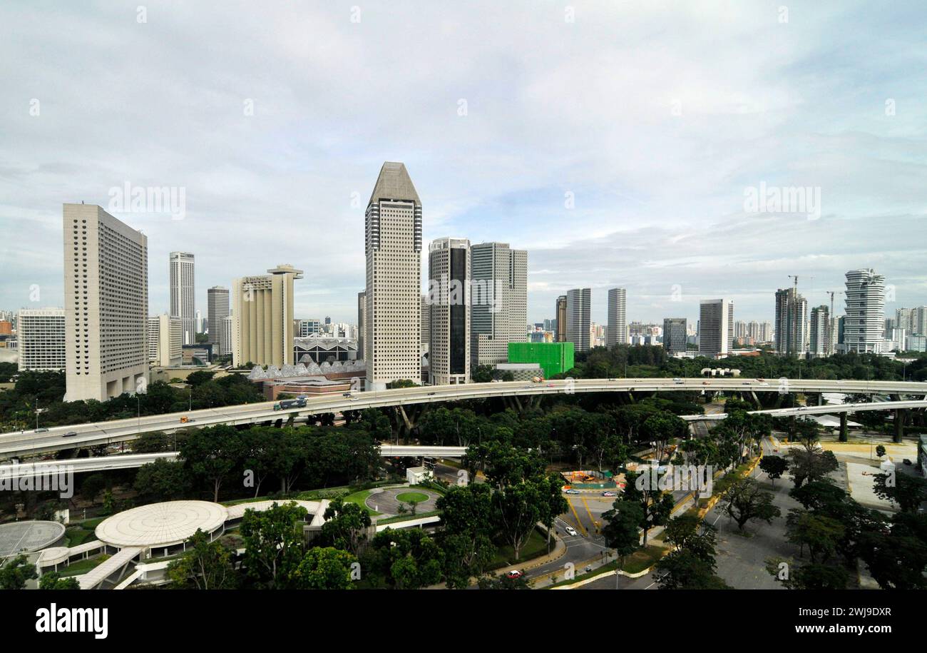 Blick auf die Stadt vom Singapore Flyer, Singapur. Stockfoto