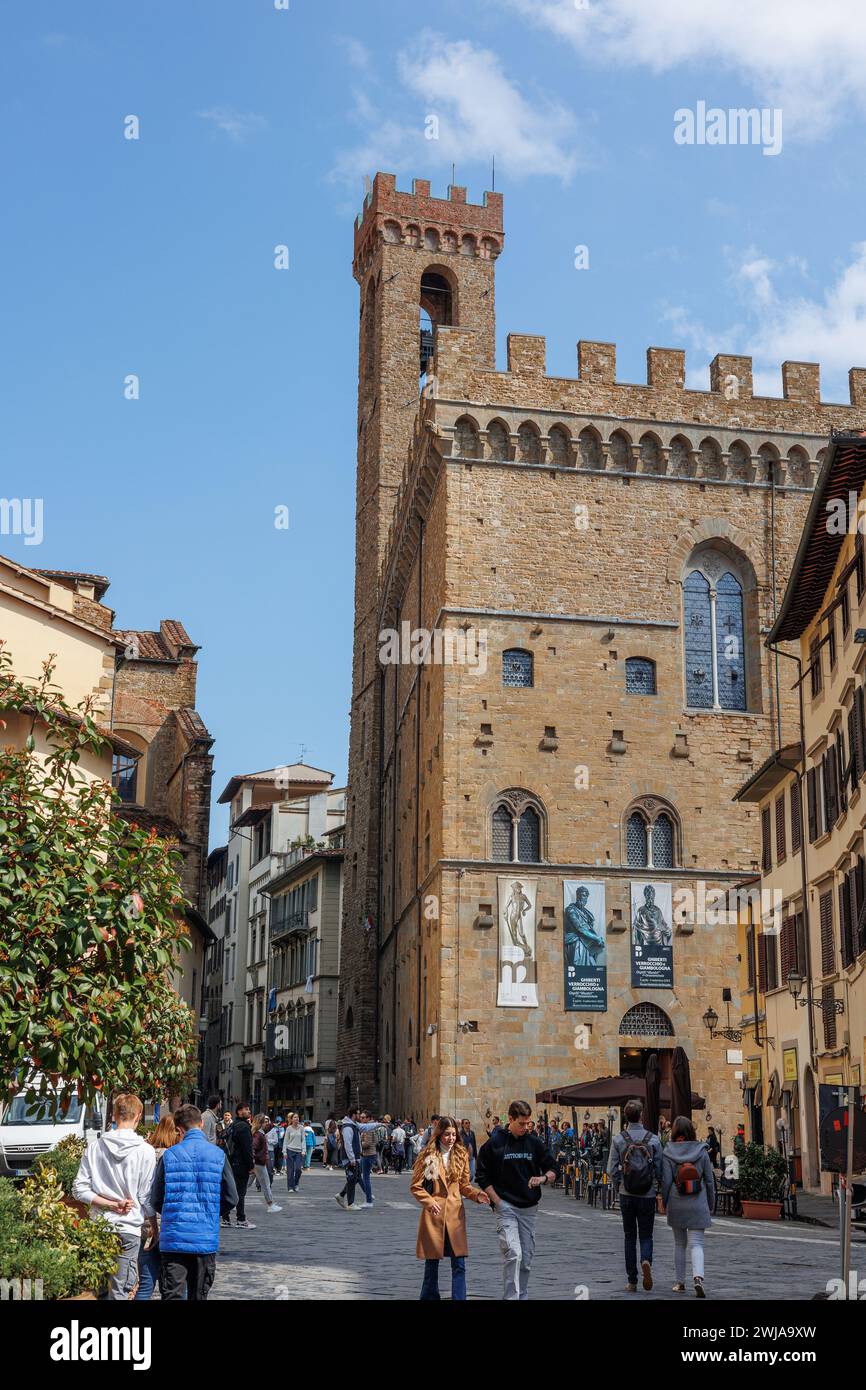 Bargello Palace, der das gleichnamige Museum mit Renaissancestatuen beherbergt. Stockfoto