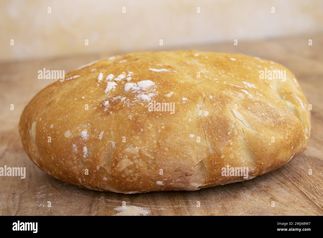 Hausgemachtes Brot frisch gebacken und noch warm Stockfoto
