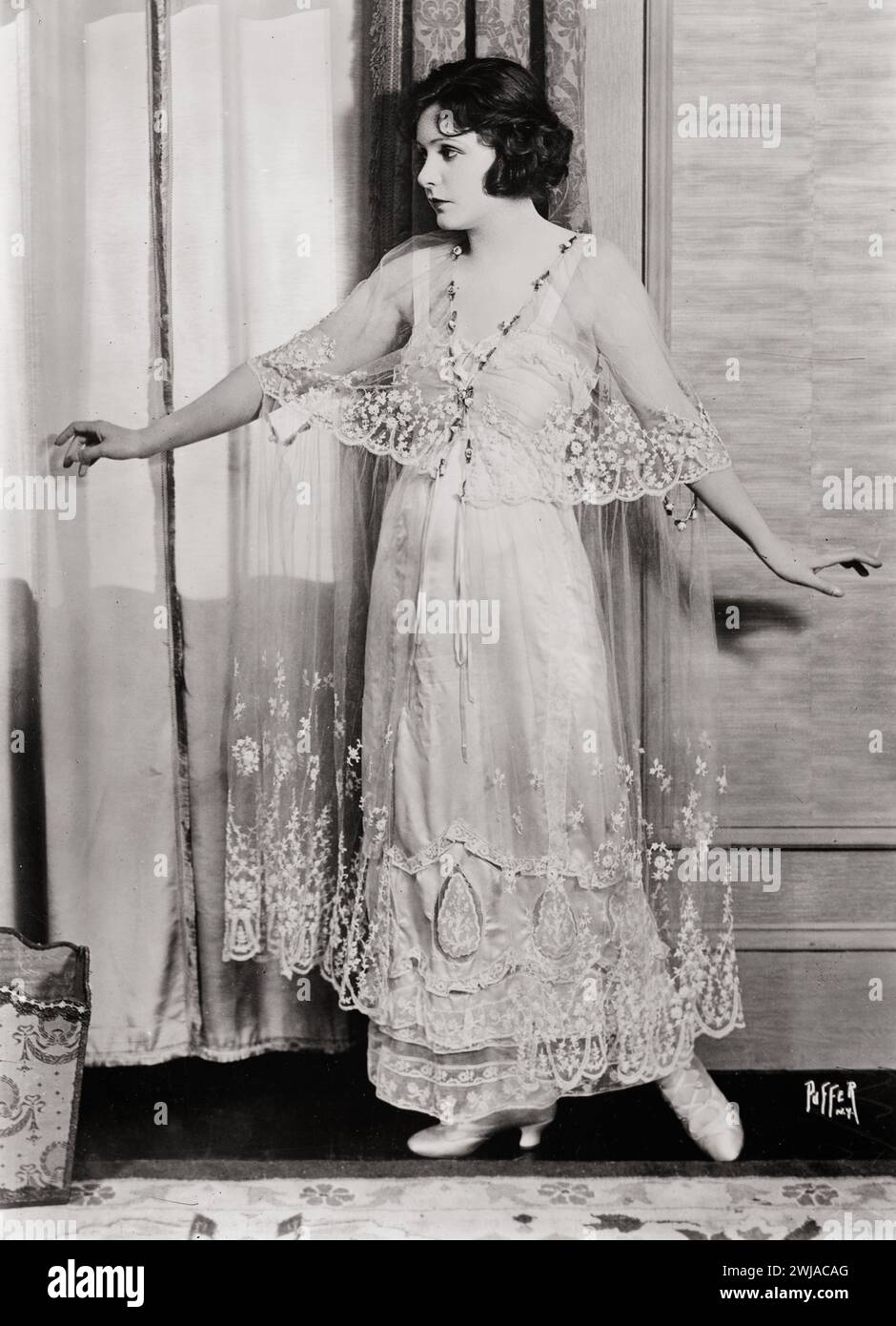 US-amerikanische Schauspielerin und Filmproduzentin der Stummzeit, Norma Marie Talmadge (1894–1957) Stockfoto