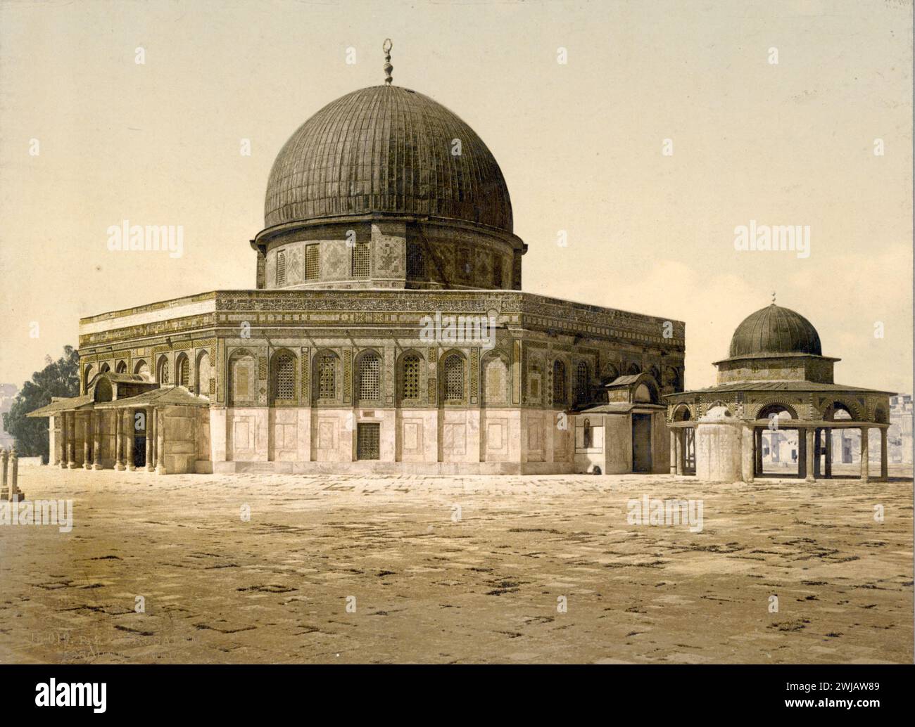 Altes Jerusalem-Foto, „Jerusalem. Mosquée d'Omar' Photochrom-Druck, um 1890er Jahre Bild auch bekannt als Moschee von Omar und Richtersitz Davids Stockfoto