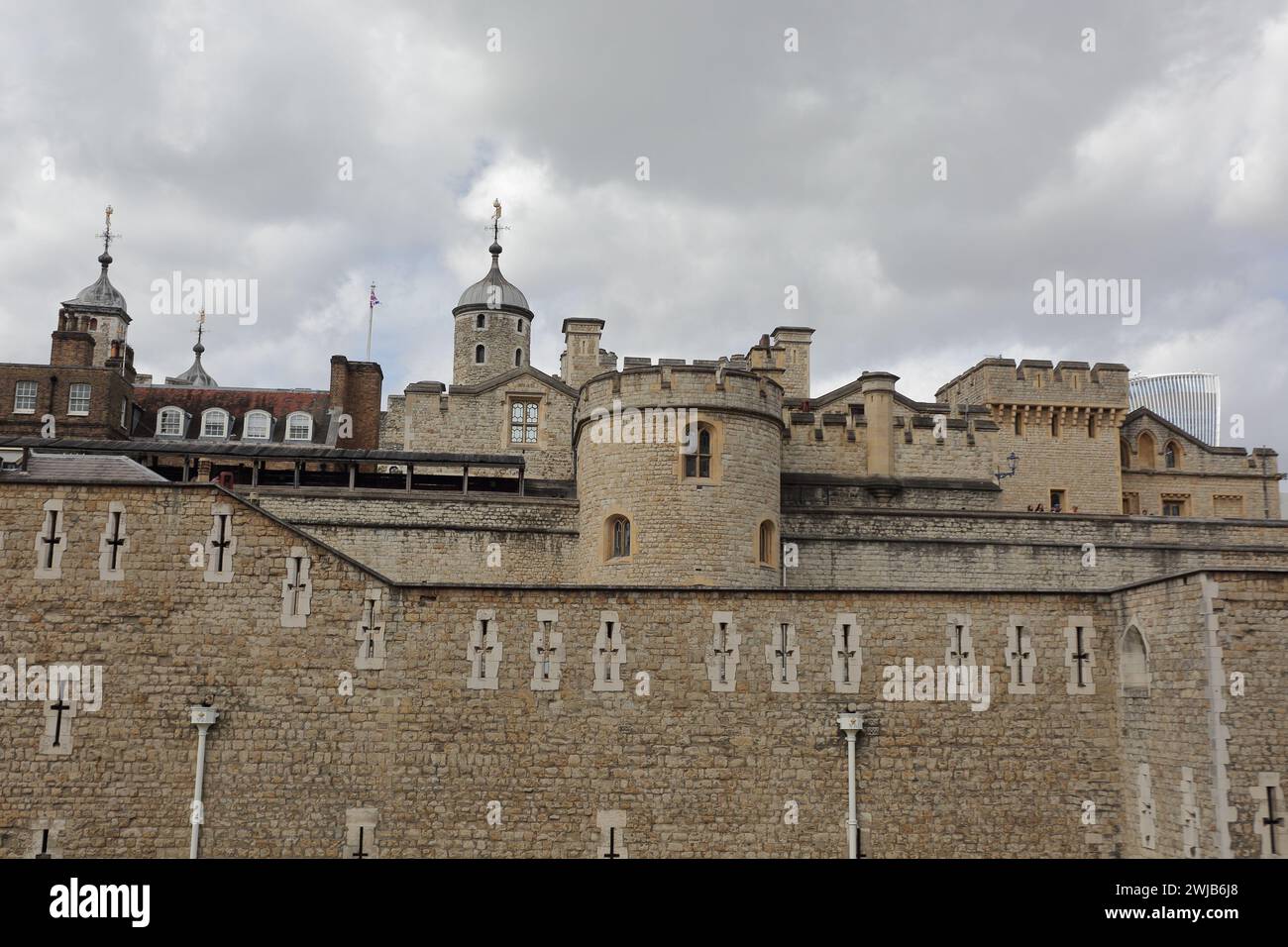 Der Tower of London ist eine historische Burg am Nordufer der Themse in London, Großbritannien. Stockfoto