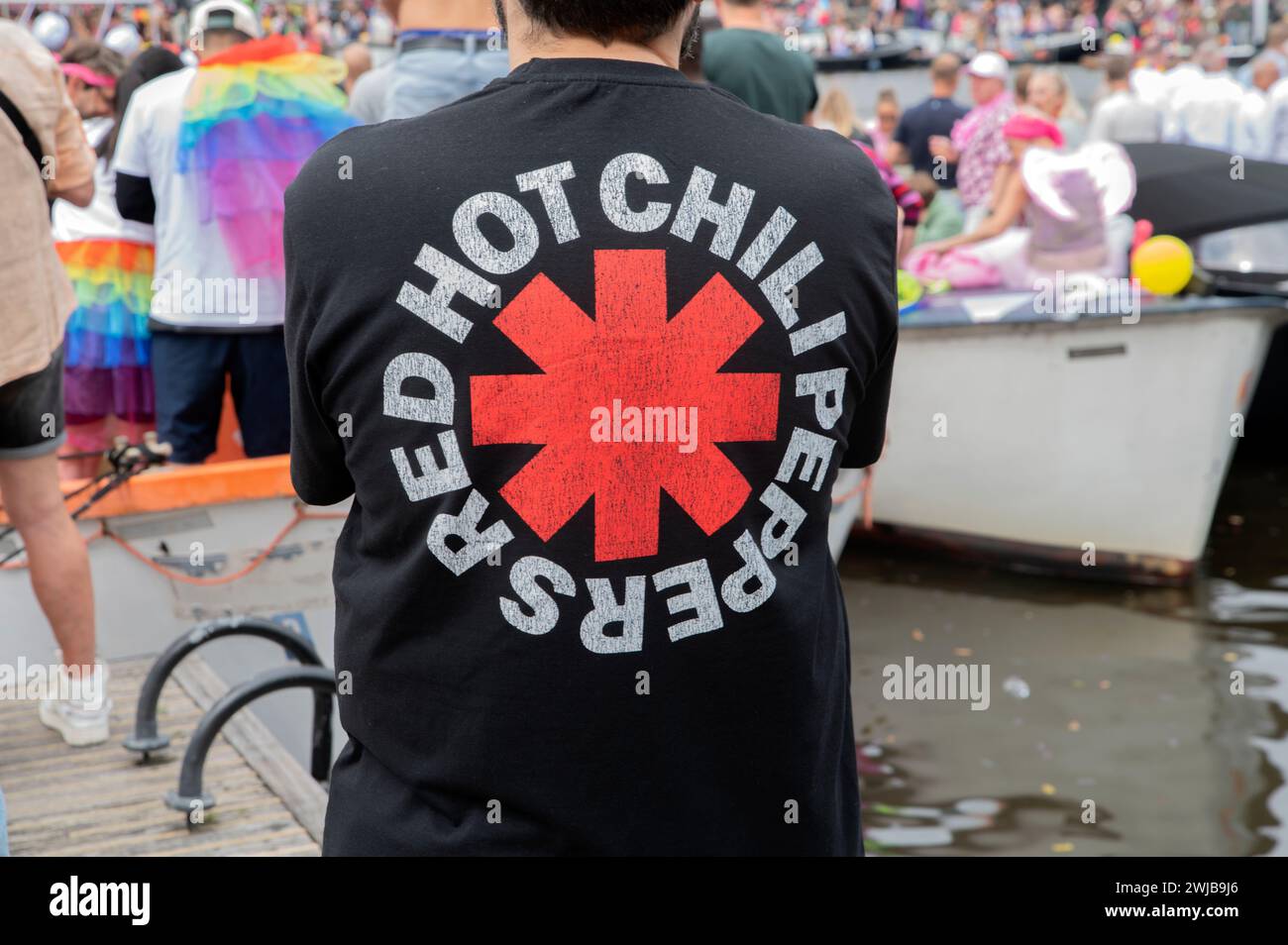 Backside T-Shirt Red Hot Chilli Peppers in Amsterdam, Niederlande Stockfoto