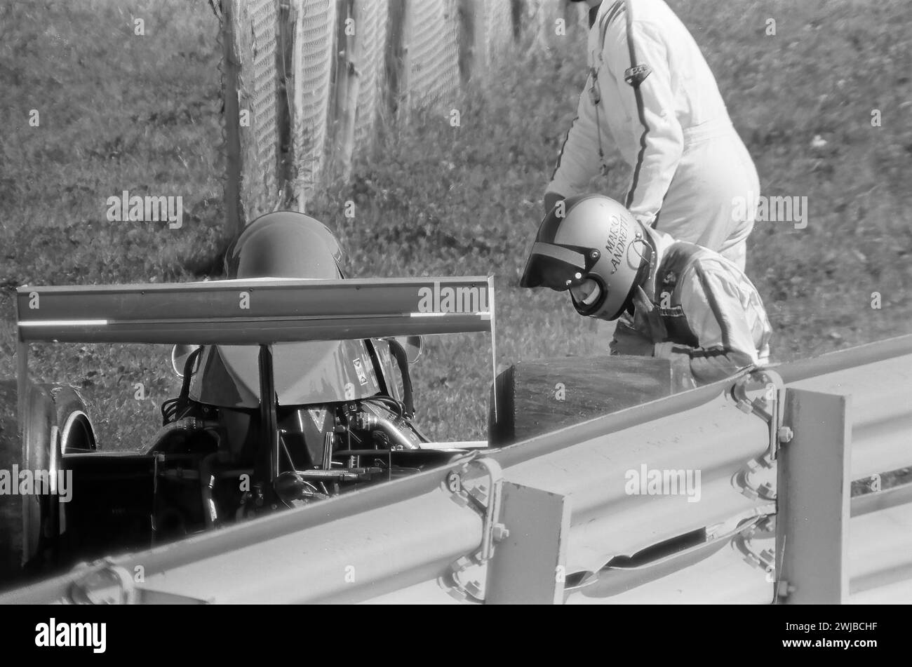 Mario Andretti Fahrer von Vals Parnelli Jones Parnelli VPJ-4 beim Watkins Glen F1 Grand Prix 1974, startete den dritten Platz, disqualifizierte externe Hilfe Stockfoto