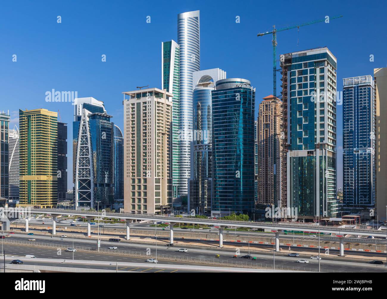 Wolkenkratzer in Dubai tagsüber Stockfoto