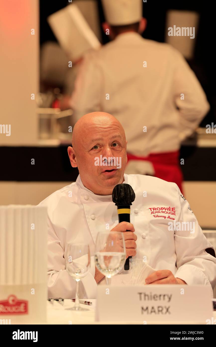 Thierry Marx, emblematischer Doppelsternkoch, leitet die Jury für die „Trophée Jean-Rougié“ in Sarlat im Périgord Noir. Dieser gastronomische Wettbewerb A Stockfoto