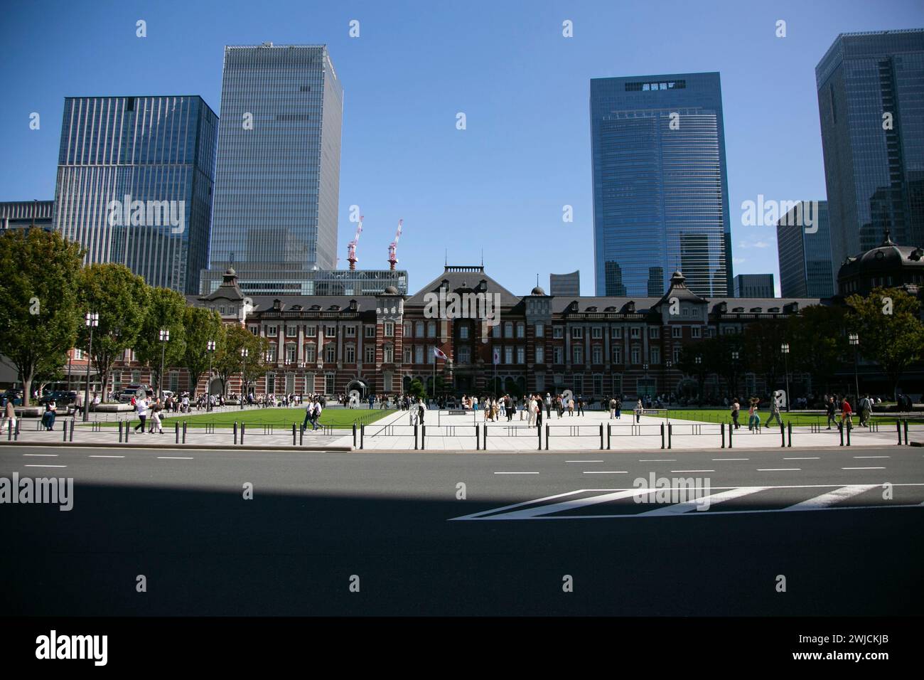 Tokio, Japan; 1. Oktober 2023: Außenansicht des Hauptbahnhofs von Tokio. Stockfoto