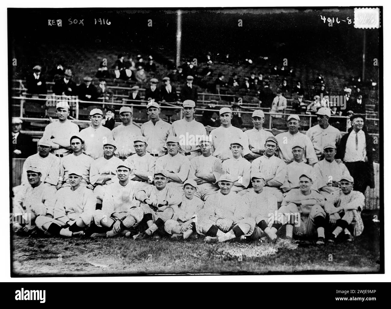 Foto des Boston Red Sox Teams, darunter Babe Ruth, erste Reihe, Bain News Service 1916 Stockfoto