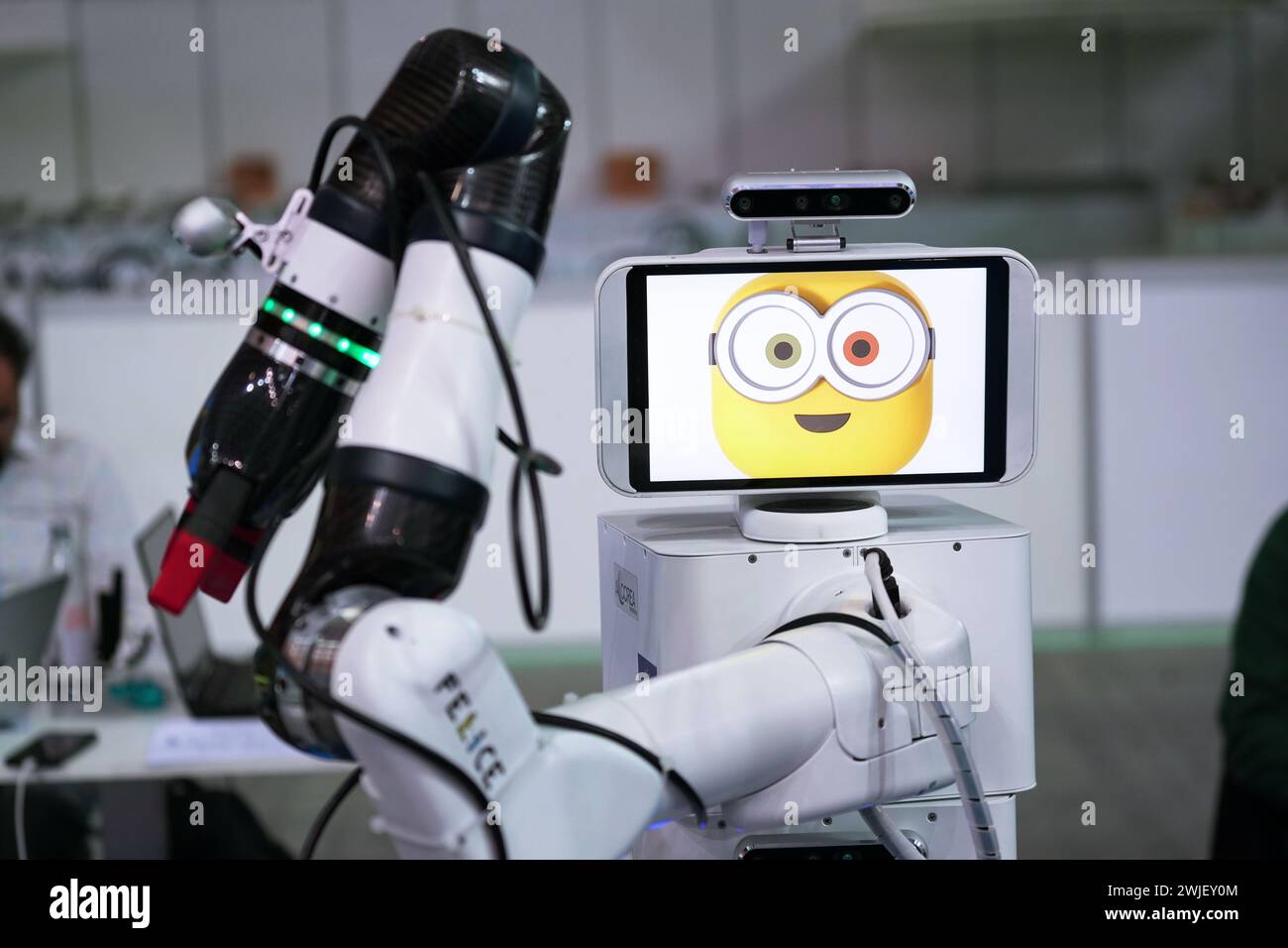 Turin, Italien - 14. Februar 2024: Ein neuer kollaborativer Roboter für produzierende Unternehmen auf der Fachmesse für künstliche Intelligenz Stockfoto