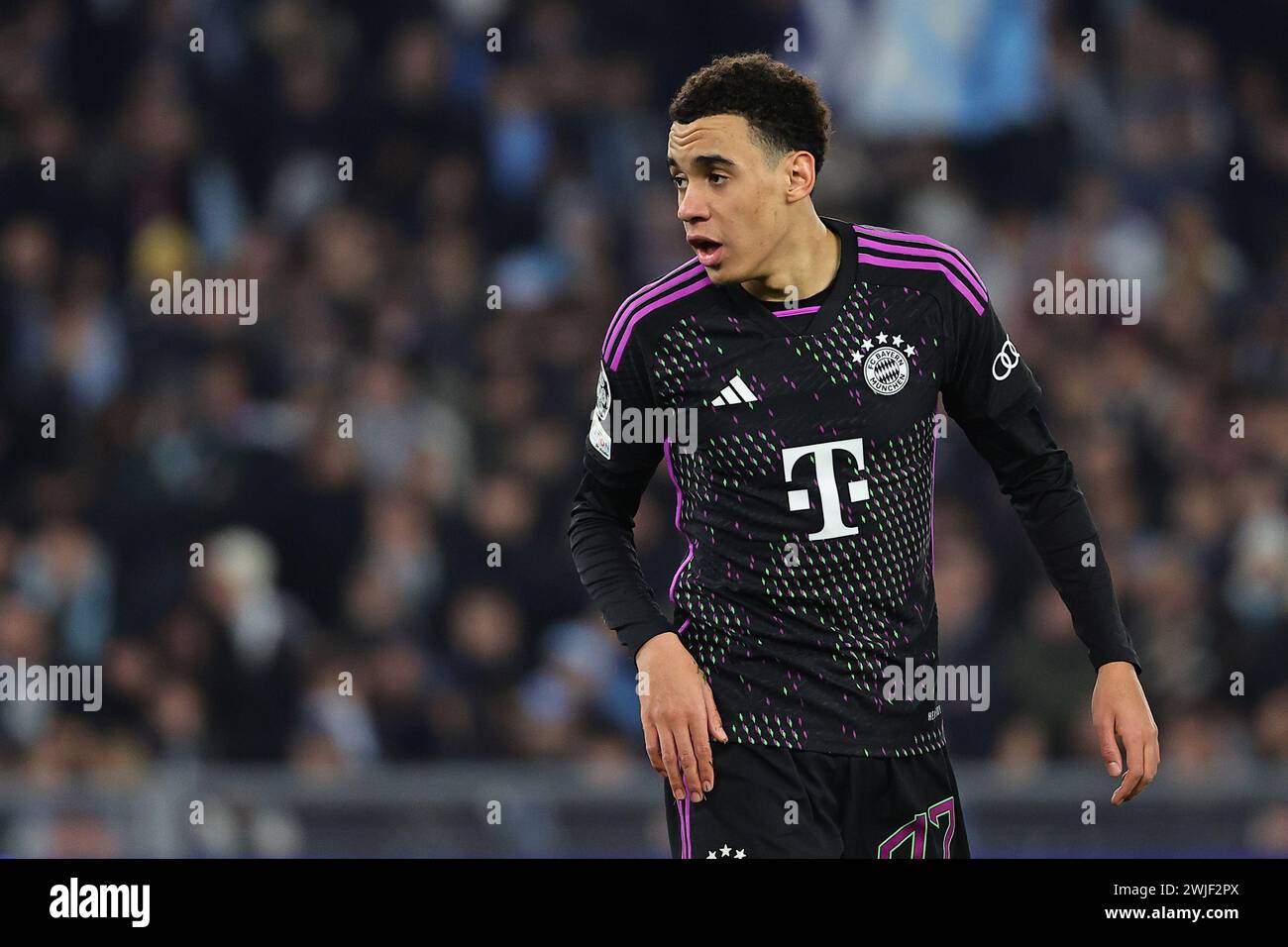 Jamal Musiala von Bayern München während des Champions-League-Fußballspiels zwischen SS Lazio und FC Bayern München im Olimpico-Stadion in Rom (Italien), 14. Februar 2024. Stockfoto