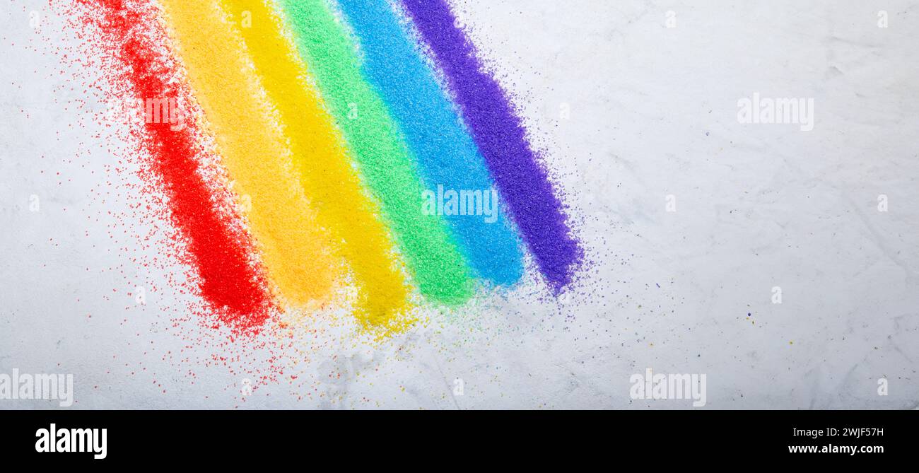 Künstlerische Darstellung geschlechtsinklusiver Farben im Pulver. LGBTQ-Mitarbeiter. Konzept der homosexuellen, schwulen Gemeinschaft, toleranten LGBTQ Gesellschaft Stockfoto