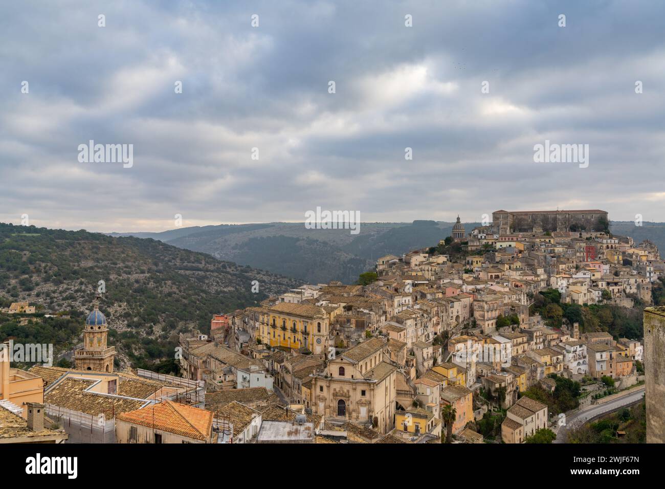 Ragusa, Italien - 27. Dezember 2023: Blick auf die historische Altstadt von Ibla Ragusa im Südosten Siziliens Stockfoto