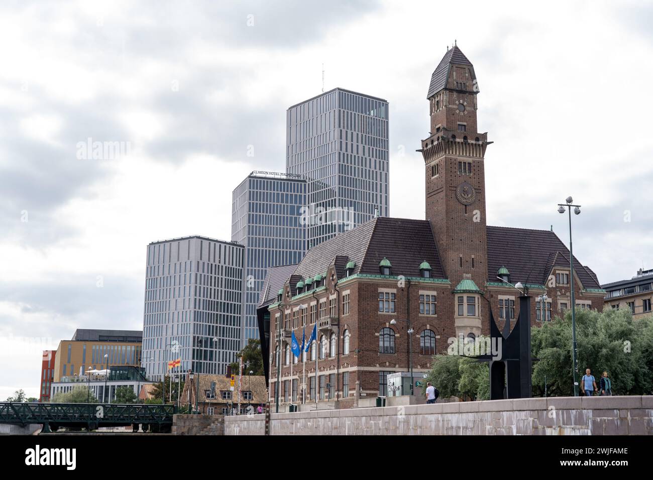 Die Fassade der World Maritime University in Malmö Stockfoto